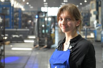 „Eine absolute Besonderheit“: Jung, weiblich, Ingenieurin in Brand-Erbisdorf - Julia Thoß ist Maschinenbauingenieurin und arbeitet seit Oktober 2024 bei Bharat Forge Aluminiumtechnik in Brand-Erbisdorf.