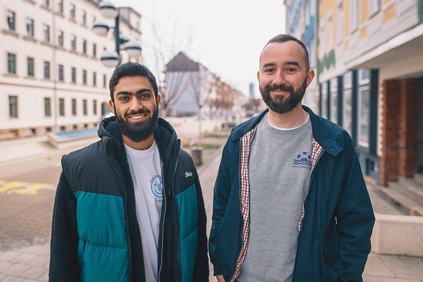 Eine deutsch-afghanische Freundschaft - geschlossen in Chemnitz - Muhammad Ahmad und Thomas Höppner sind Freunde. Jetzt wollen sie andere zu ähnlichen "Tandem"-Freundschaften ermuntern . 