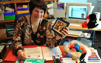 Eine Frau gegen das Jammern - "Ich musste strampeln" - 
              <p class="artikelinhalt">Birgit Bernard in ihrem Büro. Sie bietet Seminare im Bereich Rhetorik und Verhandlungsführung. </p>
            