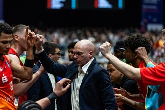 Eine Halbzeit lang richtig guter Team-Basketball: Die Einzelkritik zum Spiel der Niners Chemnitz gegen Bayern München - Eine gute Halbzeit reicht nicht, um in der Basketball-Bundesliga zu gewinnen - erst recht nicht gegen den FC Bayern München. Das weiß auch Niners-Trainer Rodrigo Pastore, der dennoch viele gute Ansätze bei seiner neu formierten Mannschaft sah.