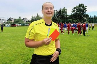 Eine Mülsenerin zeigt den Männern, wo's langgeht - Muss auch während der Punktspielpause ran: Lisa-Marie Meschwitz beim Vorbereitungsturnier in Ebersbrunn.