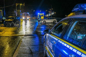 Eine Schwerverletzte bei Kreuzungsunfall -