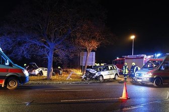 Eine Tote und zwei Schwerverletzte nach Unfall auf der B 169 -