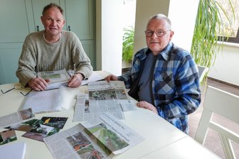 Einen Heiligabend wie letztes Jahr wollen die Niederlungwitzer nicht noch mal erleben - Andreas Nestler (links) und Reinhard Dornheim sorgen sich um den Hochwasserschutz in Niederlungwitz, den sie durch die geplanten Windräder gefährdet sehen.