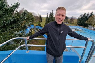 Einer der jüngsten Schwimmmeister im Vogtland tritt den Dienst an: „Das Bad war das, was ich wollte“ - Tristan Gühl ist seit 1. April der neue Schwimmmeister im Waldsportbad Rebesgrün. Er tritt die Nachfolge von Ralf Voigtländer an.