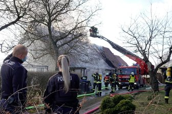 Einfamilienhaus in Mittweida brennt - Bewohner können sich retten -