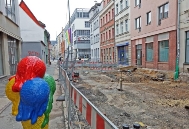 Eingang zu Zwickaus Innenstadt wird mächtig aufgemotzt - Die Zwickauer Marienstraße - bisher ein Sorgenkind in der Innenstadt - wird derzeit in einem ersten Teilabschnitt komplett neu gestaltet. 