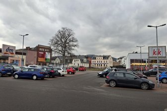 Einkaufszentrum in Flöha soll weiter wachsen - Das Einkaufszentrum an der Augustusburger Straße in Flöha soll erweitert werden. Die Pläne dafür wurden jetzt im Technischen Ausschuss vorgestellt.