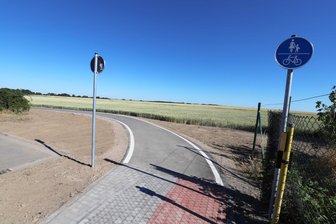 Einladung zum Anradeln: Neuer Radweg in Großschirma wird eröffnet - Am Steinberg nimmt der neue Radweg von Großschirma seinen Anfang.