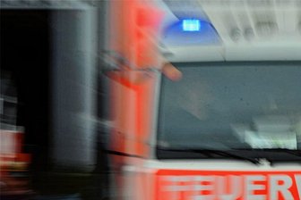 Einsatz für Feuerwehr in Zwickau: Rund 30 Helfer rücken am Dienstagabend aus - Die Feuerwehr war an der Wilkestraße in Zwickau im Einsatz.