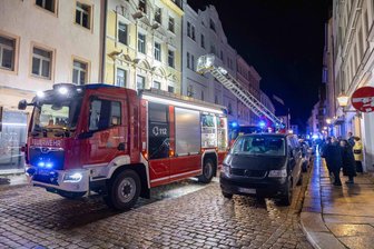 Einsatz in der Freiberger Altstadt: Feuerwehr in der Weingasse - In der Freiberger Weingasse kam es am Samstagabend zu einem Küchenbrand.