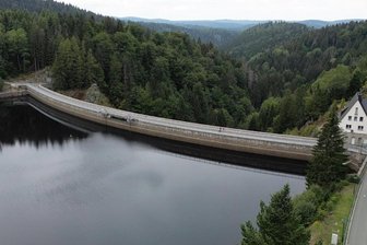 Einsatz von Industriekletterern: Mauerkrone der Talsperre Sosa wird gesperrt - Die Mauerkrone der Talsperre Sosa, hier ein Archivbild, wird ab 31. Juli gesperrt.