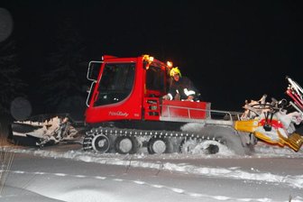 Die Polizei, ein Notarzt und andere Rettungskräfte sind am Donnerstagabend wegen eines Leichenfunds bei Grumbach im Einsatz gewesen.