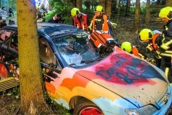 Einsatzübung mit Verletzten in Schneeberg - Zahlreiche Rettungskräfte waren an der Übung beteiligt. 