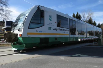 Einschränkungen im Bahnverkehr zwischen Falkenstein und Kraslice nach Ostern - Betroffen sind die Linien RB 1 und RB 5 der Vogtlandbahn.