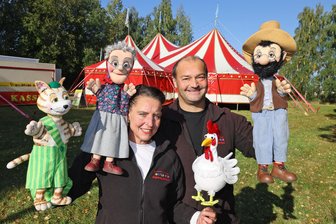 Einst gestrandete Puppenspielerfamilie ist wieder in Gersdorf - Bei ihrem letzten Gastspiel waren Nadine und Edmund Brumbach für 15 Monate in Gersdorf gestrandet. Auch deshalb sind sie der Gemeinde sehr verbunden.