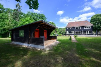 Einsteins Architekt -Wachsmann-Schau startet in Niesky - Eine Wanderausstellung soll den Architekten deutschlandweit bekannter machen.