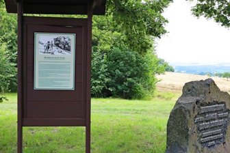 Einwohnerin spendet Tafel - 