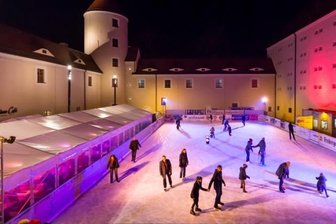 Eisbahn auf Schloss Freudenstein wieder geöffnet -