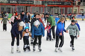 Eisdisco in Crimmitschau: Heiße Rhythmen für die Kufenflitzer - Auf dem Eis des Kunsteisstadions geht am Samstagabend die Post ab: Eisdisco für Groß und Klein.