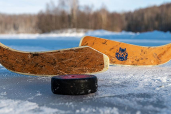 Eishockey: Schönheiderin erlebt WM-Debüt in den USA - 