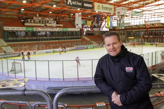 Eishockey-Team aus Weiden mit finanziellen Problemen: Wie die DEL 2 reagiert und was die Eispiraten erwarten - DEL 2-Geschäftsführer René Rudorisch steht mit den Verantwortlichen der Blue Devils im Austausch.