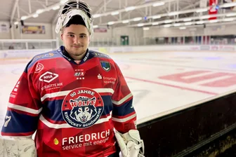 Eishockey-Wölfe aus dem Erzgebirge: Rückkehrer formuliert ein klares Saisonziel - Kevin Kopp hat in Schönheide den Eishockeysport kennen und lieben gelernt. Nach einigen Jahren beim Erzrivalen in Chemnitz läuft er nun wieder für die Wölfe auf.