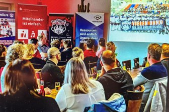 Eishockey-Wölfe aus dem Erzgebirge sagen „Dankeschön“ - Beim Sponsorentreffen der Schönheider Wölfe gab es einen Rück- und Ausblick. Und ein großes Dankeschön an alle Unterstützer des Eishockey-Regionalligisten.