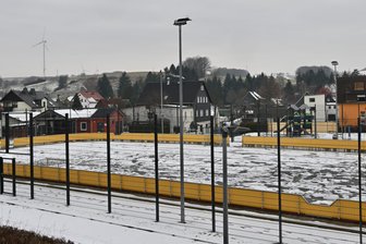 Eislaufen in Mülsen: Woran hapert es in diesem Winter? - Um ein Haar hätte es geklappt: Eislaufen in Micheln.