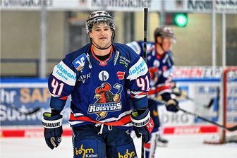 Eispiraten Crimmitschau: Der Neue kommt aus dem Eishockey-Ruhestand - In der abgelaufenen Saison sollte Colin Smith eigentlich für die Iserlohn Roosters in der DEL spielen und absolvierte auch die Vorbereitung beim Klub. Dann entschied er sich aus persönlichen Gründen dafür, seine Karriere zu beenden. Jetzt kehrt er in Crimmitschau aufs Eis zurück. 