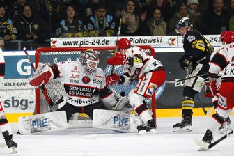 Eispiraten Crimmitschau holen Sieg in Bayreuth -