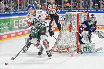 Eispiraten Crimmitschau locken Stürmer mit DEL-Erfahrung in den Sahnpark - Mit der Erfahrung von 186 Partien in der Deutschen Eishockey-Liga kommt Vinny Saponari zu den Eispiraten Crimmitschau. Zuletzt lief es für die Augsburger Panther auf. Foto: Imago