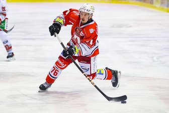 Eispiraten Crimmitschau setzen in der neuen Saison auf bewährte sportliche Partnerschaft - Justin Büsing spielt seit zwei Jahren dank einer Förderlizenz auch für die Eispiraten Crimmitschau.