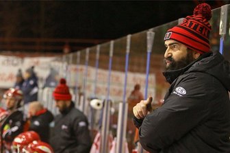 Eispiraten Crimmitschau: Trainer vor dem Absprung? - Mit Mario Richer landeten die Eispiraten nach der Hauptrunde in der abgelaufenen Serie auf dem neunten Platz. 