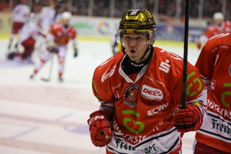 Eispiraten Crimmitschau und die Sorge um Colin Smith: Stürmer steht weiter nicht auf dem Eis - Torjäger Colin Smith ist bester Scorer bei den Eispiraten Crimmitschau. Er hat bisher nur 10 von 17 Partien absolviert.