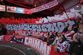 Eispiraten Crimmitschau und die Spielplan-Auslosung: Klappt es mit einem Sonderzug nach Düsseldorf? - Die Fans der Eispiraten Crimmitschau bekommen Klarheit zum Spielplan in der Saison 2025/26. Er wird am Mittwochabend ausgelost.