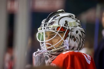 Eispiraten Crimmitschau und Förderlizenz-Keeper Florian Mnich: Warum die Zusammenarbeit keine kurzfristige Sache bleiben soll - Torhüter Florian Mnich wird von den Adlern Mannheim per Förderlizenz zu den Eispiraten Crimmitschau geschickt.