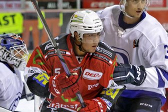 Eispiraten Crimmitschau: Warum der Vertrag mit Neuzugang Lucas Carlsson schon wieder aufgelöst werden musste - Aus dem Team der Eispiraten verabschiedet sich mit Lucas Carlsson überraschend der erste Profi wieder.