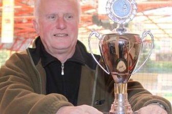 Eispiraten: Die kuriosesten Wechsel hinter der Bande - Dieter Kratzsch musste nach dem Bayernmeistertitel gehen.