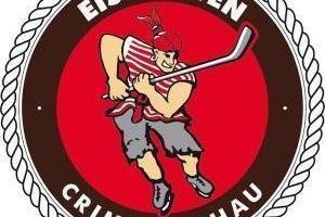Eispiraten jubeln im Penaltyschießen -