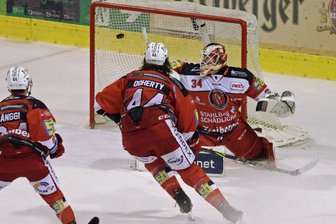 Eispiraten kassieren vierte Heimniederlage nach Penaltyschießen -