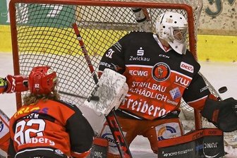 Eispiraten-Keeper beendet seine Profi-Laufbahn - Michael Bitzer vom Eishockey-Zweitligisten Eispiraten Crimmitschau beendet seine Profi-Karriere.