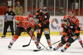 Eispiraten verlieren Test gegen DEL-Team - Die Eispiraten Crimmitschau haben am Freitagabend im Testspiel gegen das DEL-Team der Grizzlys Wolfsburg eine 1:6 (0:1,1:2,0:3)-Niederlage kassiert.