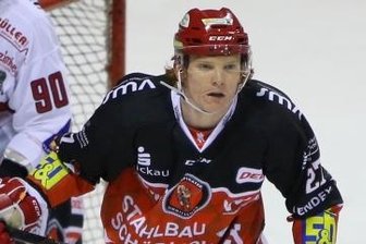 Eispiraten: Verteidiger Summers vor Comeback - Kelly Summers bei einem Spiel der Vorsaison.