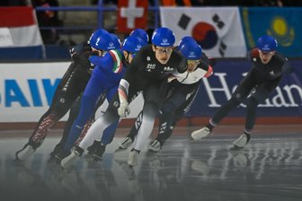 Eisschnelllauf: Crimmitschauer hofft auf Nomierung für den Weltcupzirkus - Für Eisschnellläufer Fridtjof Petzold (Mitte) gilt es am Wochenende, sich bei der Deutschen Meisterschaft in Inzell einen Startplatz für den Weltcup zu sichern.