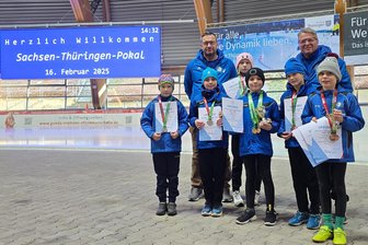 Eisschnelllauf: Erfolgreicher Abschluss für Crimmitschauer beim Sachsen-Thüringen-Pokal - Die Fahrt nach Erfurt lohnte sich am Sonntag für die Crimmitschauer Eisschnellläufer.