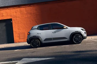 Elektro-Kleinwagen: Diese Modelle lohnen sich für Sparfüchse - Preiswert, wendig und ideal für kürzere Strecken: Der Dacia Spring electric eignet sich besonders als Stadtauto. 