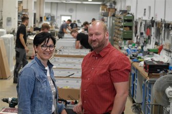 Elektronikbetrieb in Geringswalde punktet mit Ausbildung - Mandy Thieme und Heiko Poppitz setzen auf Mitarbeiter, die eine Ausbildung bei der GET durchlaufen haben.