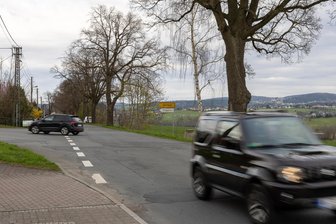 Ellefeld bringt neuen Haushalt auf den Weg: Diese Straße soll bald gebaut werden - Die größte Position im neuen Haushaltsplan ist die Sanierung der Alten Auerbacher Straße.