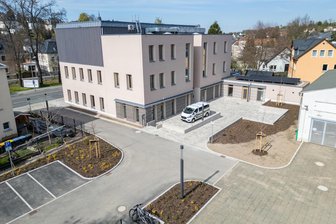 Ellefeld: Innenhof des H34 ist fertig – das ist dort entstanden - Der Innenhof des H34 in Ellefeld ist fertiggestellt.